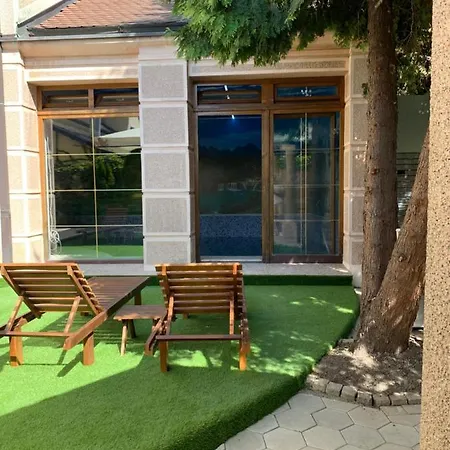 Relax And Pool Konukevi 3*