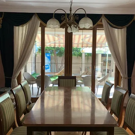 Gæstehus Relax And Pool Novi Sad