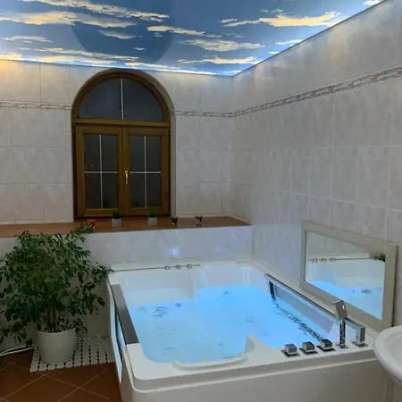 Relax And Pool Guest house *